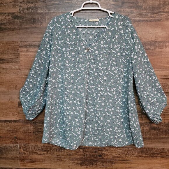 Bebonnie Top Womens XXL Ditzy Floral V Neck Sage Green 3/4 Puff Sleeve - Picture 1 of 11
